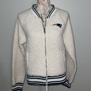 NFL Team Apparel Patriots Small Cream Sherpa Coat